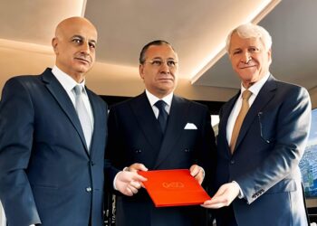 طائرتين عسكريتين محمّلة بسيّارات الإسعاف وأطنان من الأدوية لسوريا