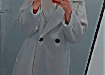 بكل دهشة الأطفال …