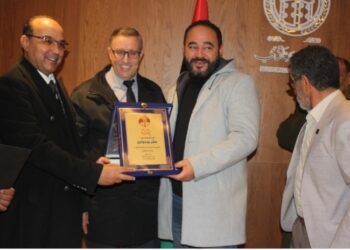 اللجنة العليا للمعرض الكتاب تكرم عميد بلدية بنغازي