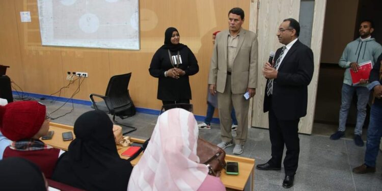 رئيس جامعة طيبة التكنولوجية يتابع انتظام الدراسة للفصل الدراسي الثاني