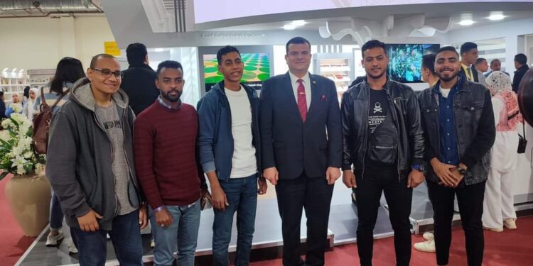 تفعيلًا لخطة النشاط الطلابي طلاب جامعة الأقصر يزورون معرض الكتاب