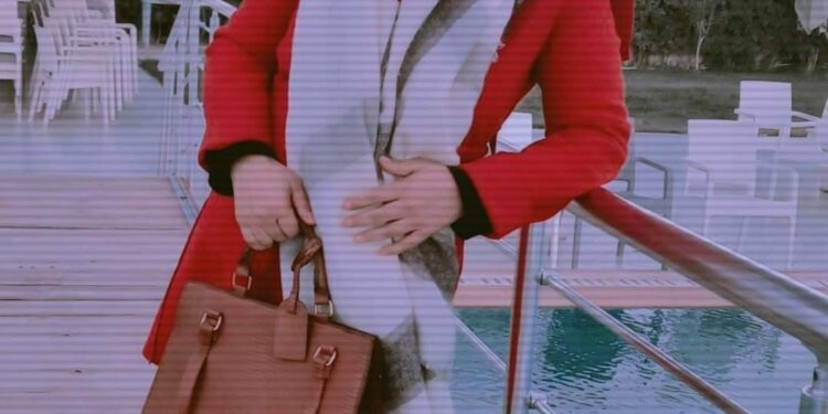 تحت التراب …