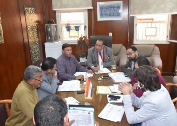 جامعة الأقصر تناقش أعداد الطلاب المقبولين