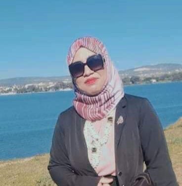 أعشق الحبَّ من رجلٍ …