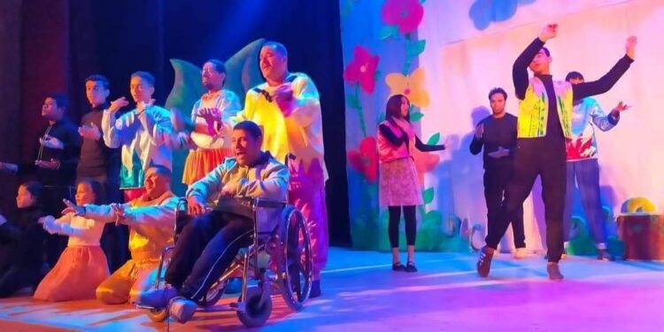 ختام العرض المسرحي “أرض النسانيس” بقصر ثقافة روض الفرج