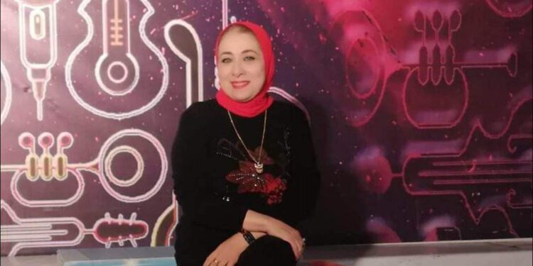 الأديبة منال امين تكتب … ملكة بلا ملك