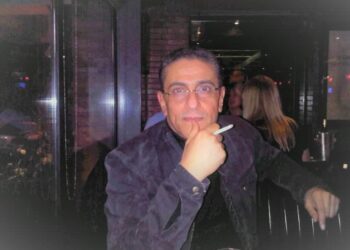 سيكونُ سهلاً أَن تراكَ …