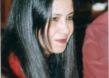 “  وينْشر القلبُ  أسرارَهْ   “