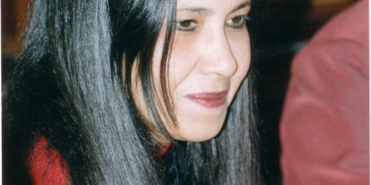 “ وينْشر القلبُ أسرارَهْ “