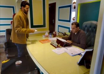 رئيس مدينة الأقصر يواصل عقد اللقاء الجماهيرى الأسبوعى