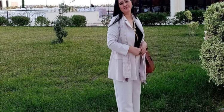 نسيت أن أسدل السّتائر …