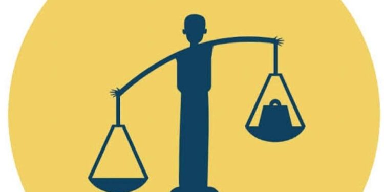 لا تكيل إلا  بميزان حبى …