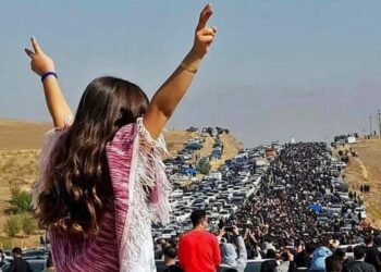 هتافات غاضبة في إيران: أوروبا إما مع الحرس الثوري أو معنا