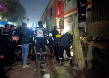 الصحة: الدفع بـ 20 سيارة إسعاف لنجدة مصابي حادث قطار قليوب