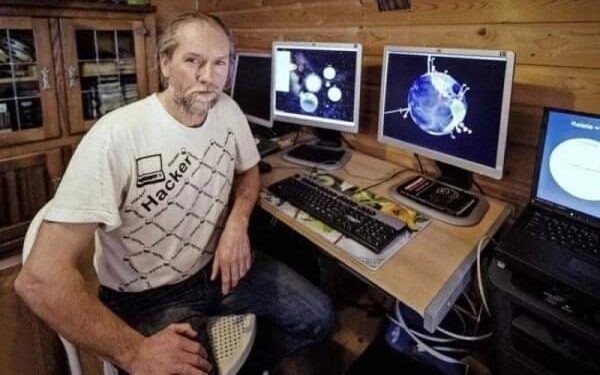 العالم الهولندي يغرّد مجددًا عن “هزة قوية” وشيكة .. ويُحدد زمانها ومكانها