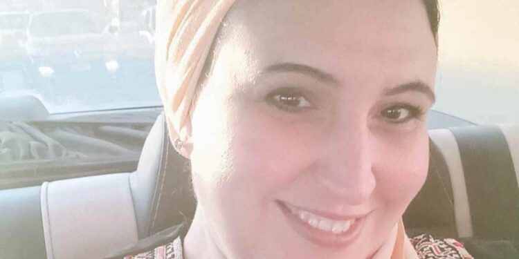 قرأتُ آخرَ ما تبقَّى مِنهُ …