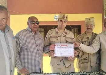 الثانوية الزراعية العسكرية بالقرنة تكرم القيادة العسكرية والمهندسين والطلبة المتميزين في يوم الشهيد