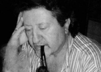 رَاعيَةُ الوَردِ … دَائِمًا لَهَا  …