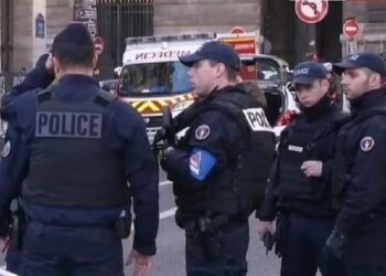 فرنسا .. مداهمة 5 بنوك في إطار تحقيق بإحتيال ضريبي