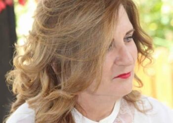 دَعْكِ في شموخِكِ