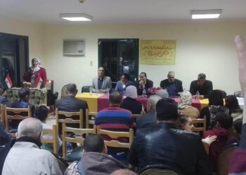 برنامج “عطر الأحباب” يحتفي بالشاعر الكبير الراحل طاهر البرنبالي