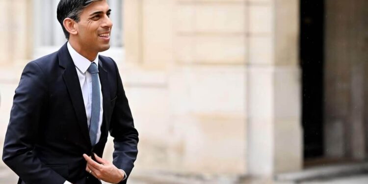 سوناك يتوجه إلى أمريكا للانتهاء من تفاصيل صفقة الغواصات لأستراليا