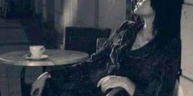 المسافة آلتي تفصلني عنك …