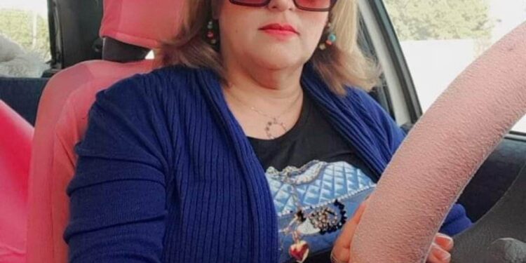 لـمـاذا أغـنّـي …