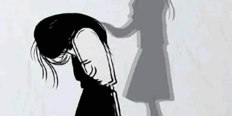 المـــــرأة ، والمجتـــــمع    أوجــه الصراع وآثــاره النفســية