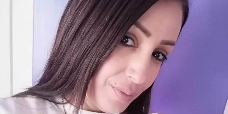 لا شكَّ أنّكَ تاريخٌ …