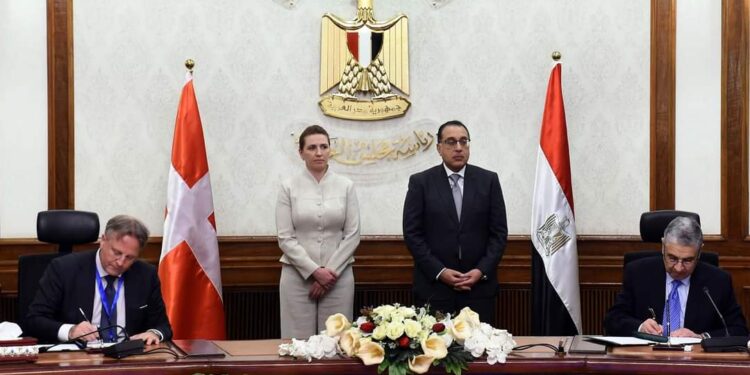 رئيساً وزراء مصر والدنمارك يشهدان توقيع تمديد إتفاق التعاون بين البلدين …