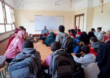 نموذج للعطاء.. ثقافة الفيوم تحتفي بالمرأة المصرية