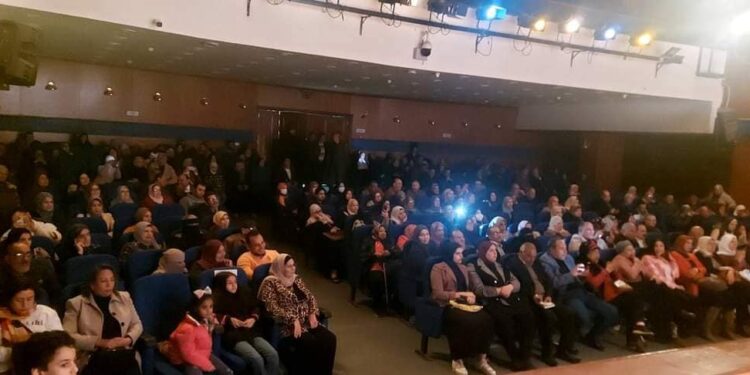 فنانات بورسعيد يشاركن بالريشة في احتفالية اليوم العالمي للمرأة