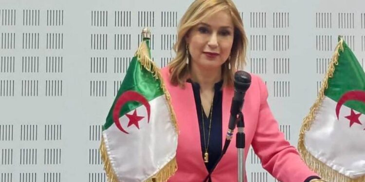 المرأة والتميز ..مسارات وتجارب