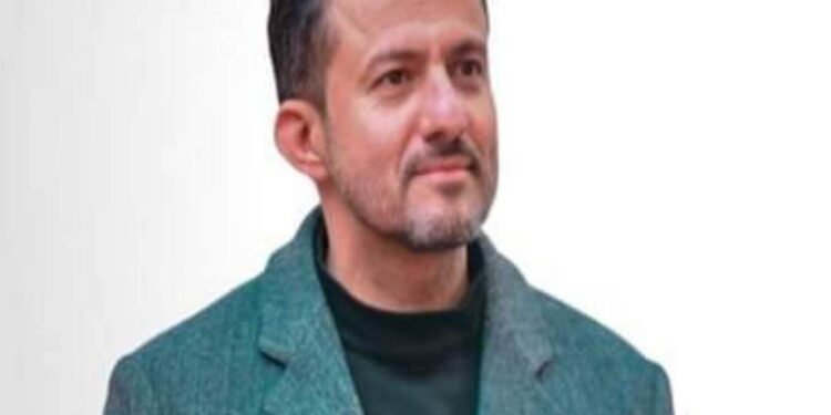 عَيْنَاكِ في قلبي …