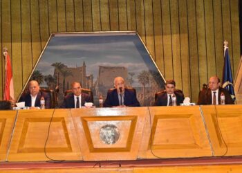 محافظ الأقصر يشهد مراسم إجراء القرعة العلنية  للحج للعام الحالى