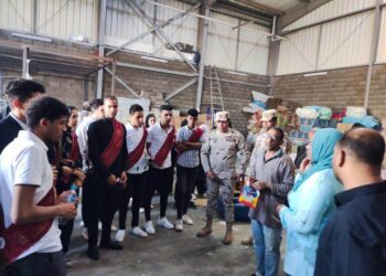 طلاب جامعة الأقصر يزورون المدينة الصناعية بالبغدادي