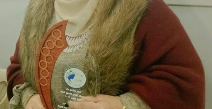 أغيبُ كالقطرِ إذ يسرى …