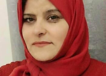 عـيـنـاكَ …