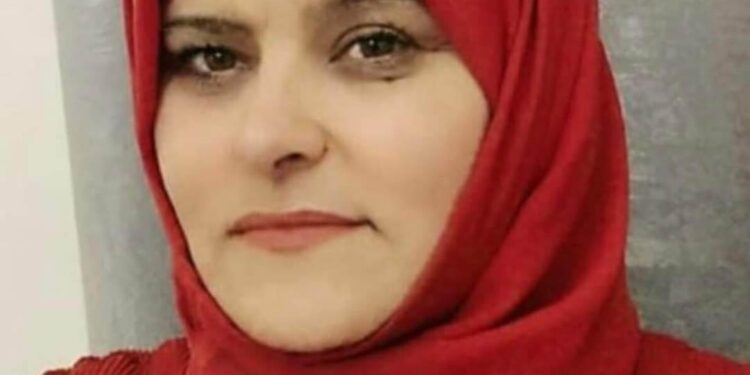 عـيـنـاكَ …