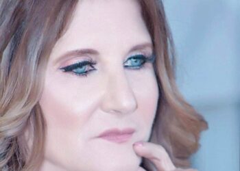 الشاعرة حسناء سليمان تكتب ….وحدَها  وحدَها