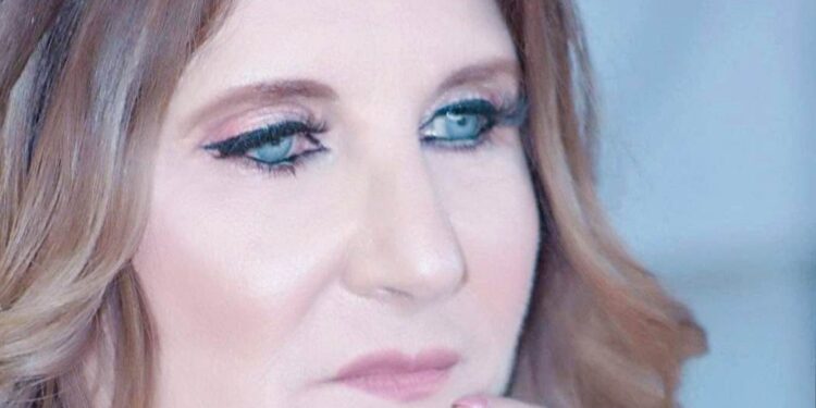 الشاعرة حسناء سليمان تكتب ….وحدَها وحدَها