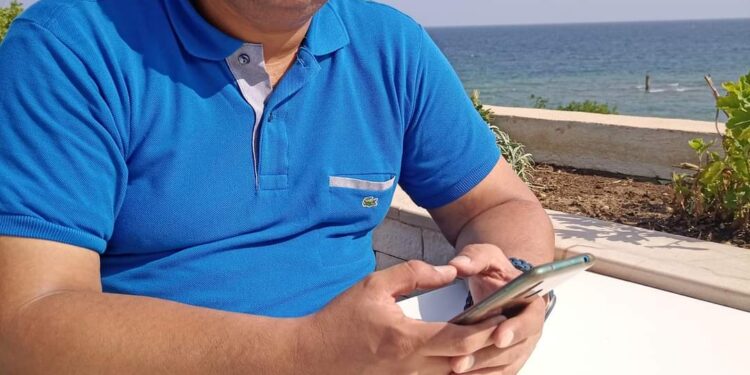 قيثارة اللحظة