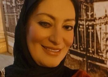 أعشق لأنني أحياء