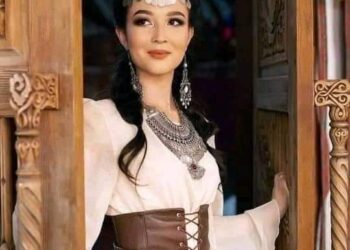 أنا أنثى كل الفصول …