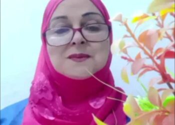 لا تسألوني من أنا…