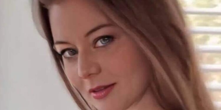 « أشتاق » بقلم الشاعرة د/ سحر حليم أنيس…