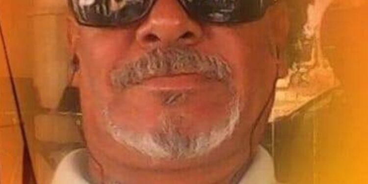 للعيون حديث …