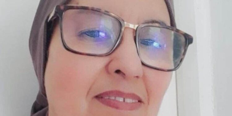 منفى في أرض النسيان