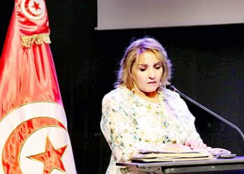 آنسْتُ نارًا….